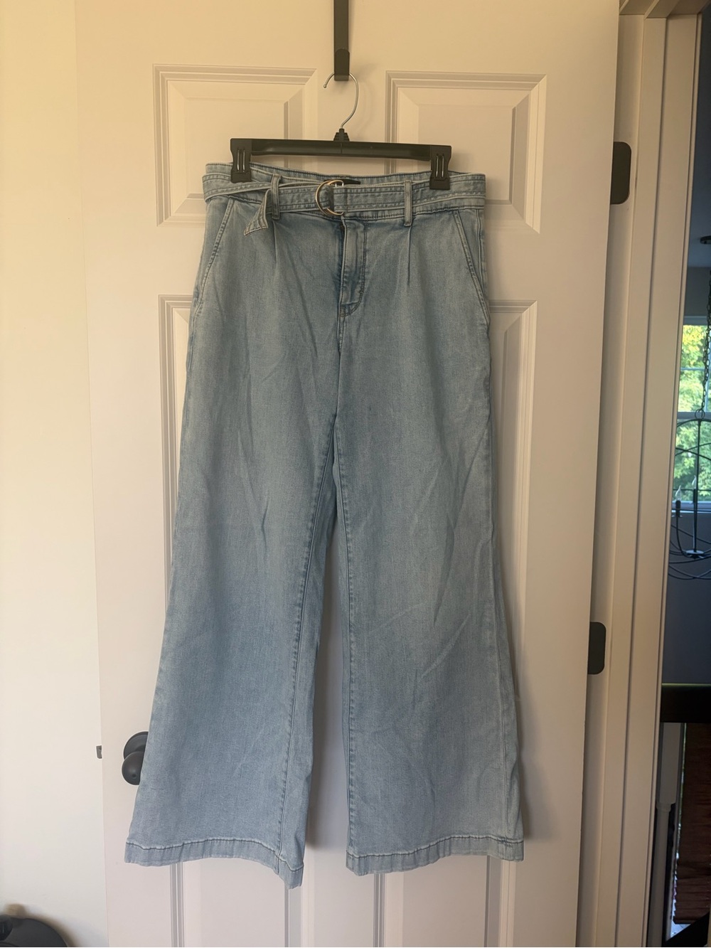 White House Black Market Light high rise wide Jeans with Belt 6